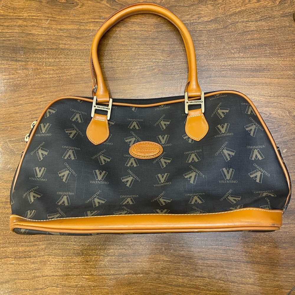VALENTINO - Vintage Walter Valentino shoulder bag made in Italy Flash 🔥